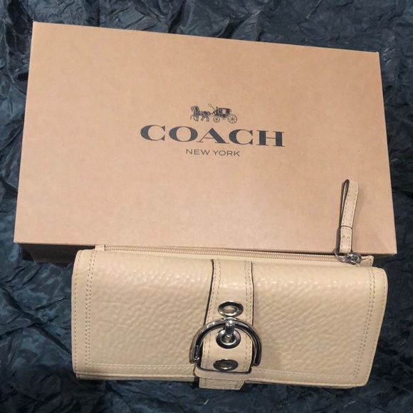 Coach Handbags - Sand coach wallet